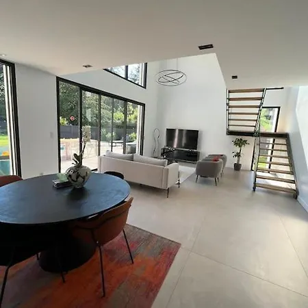 Haut Standing Avec Piscine Villa