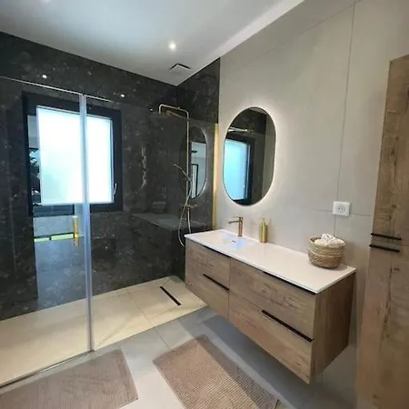 Haut Standing Avec Piscine Villa
