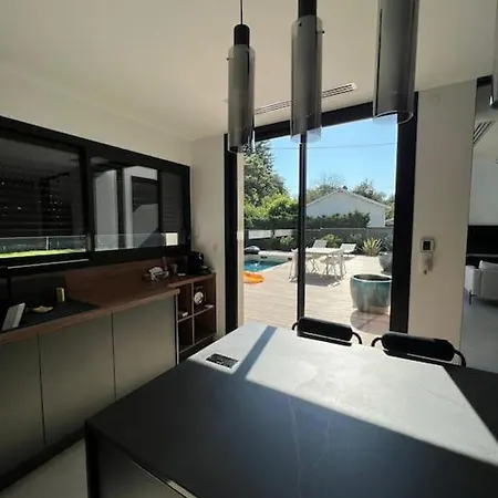 Haut Standing Avec Piscine
